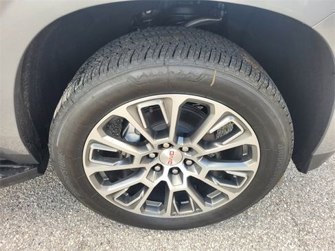 New 2026 GMC Yukon XL Denali image 18