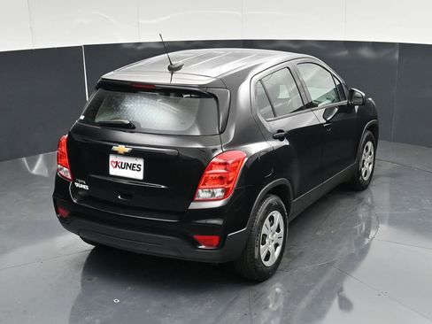 Used 2018 Chevrolet Trax LS FWD image 43