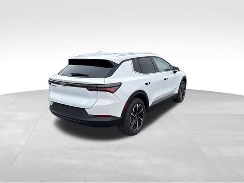 New 2026 Chevrolet Equinox EV LT FWD image 6