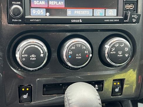 Used 2013 Dodge Challenger SXT Plus image 15