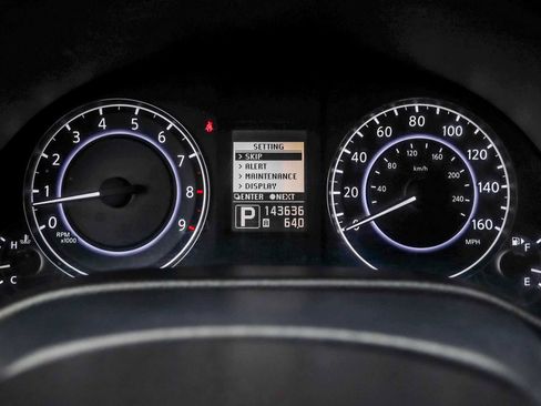 Used 2013 INFINITI G37 x w/ Premium Pkg image 26