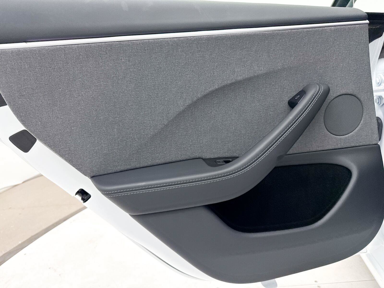 Used 2025 Tesla Model 3 Long Range RWD image 33