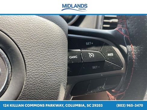 Used 2021 Jeep Grand Cherokee Laredo AWD/4WD image 29