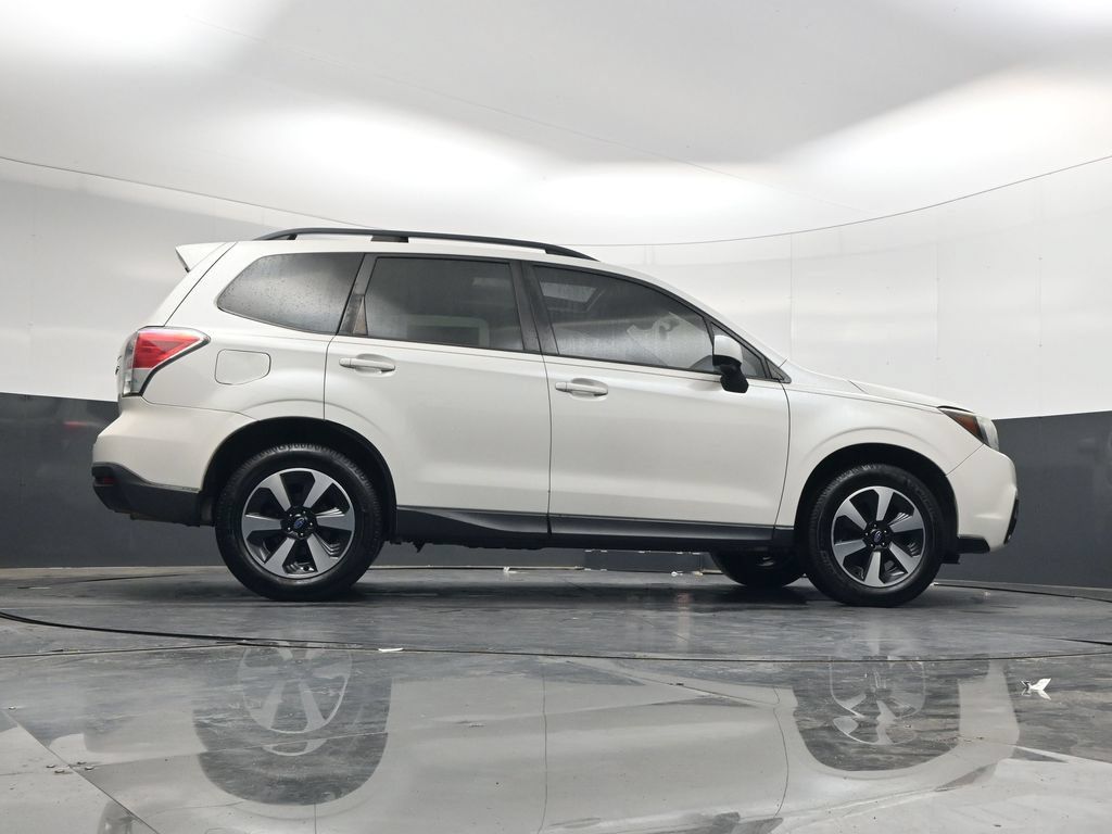Used 2018 Subaru Forester 2.5i Premium AWD/4WD image 37