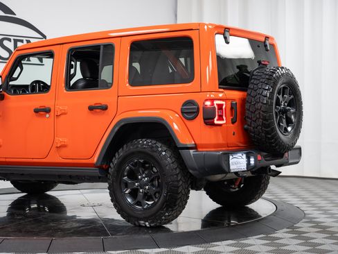 Used 2019 Jeep Wrangler Unlimited Sahara w/ Quick Order Package 24M Moab AWD/4WD image 31