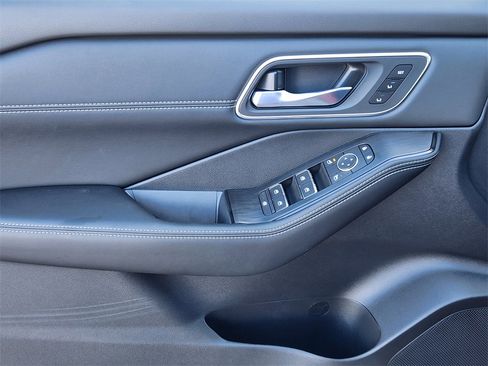 New 2026 Nissan Rogue Platinum w/ Platinum Premium Package image 17