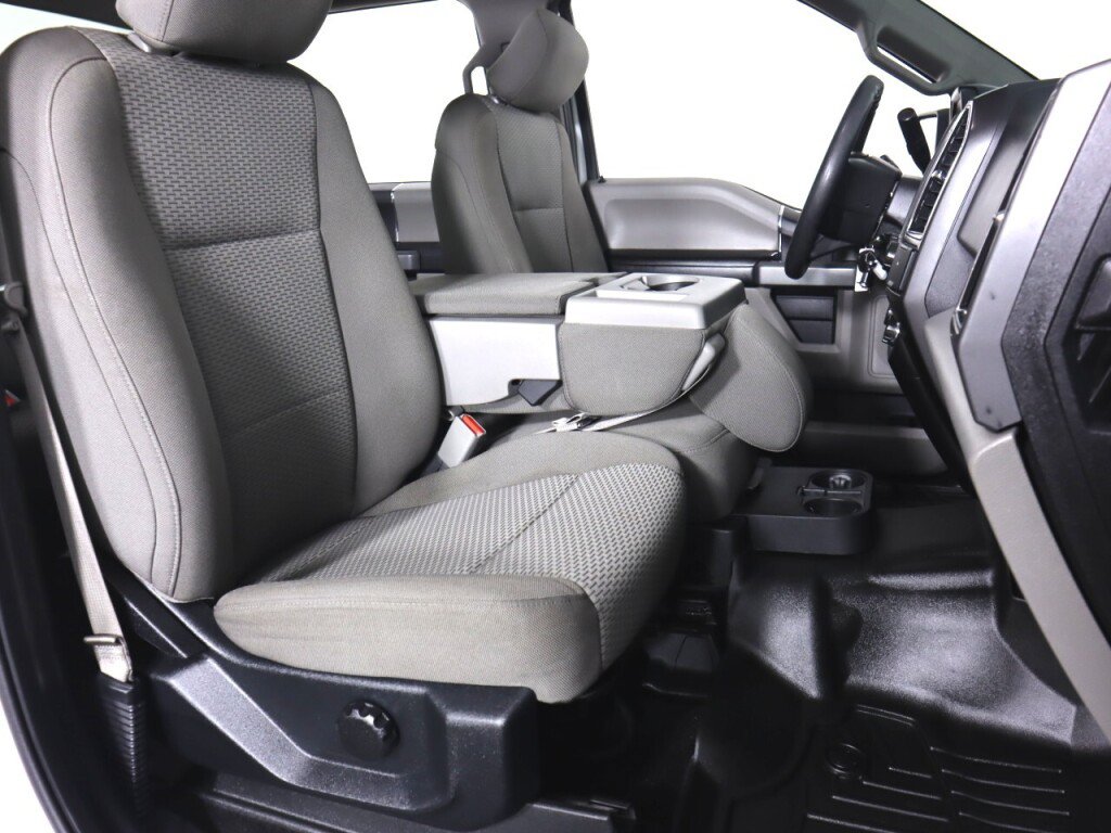 Used 2017 Ford F150 XLT AWD/4WD image 36