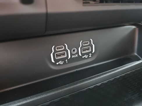 Used 2024 RAM 2500 Big Horn w/ Night Edition AWD/4WD image 68