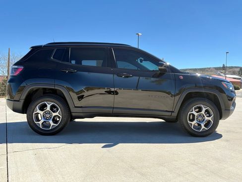 Used 2022 Jeep Compass Trailhawk w/ Trailhawk Convenience Group image 8