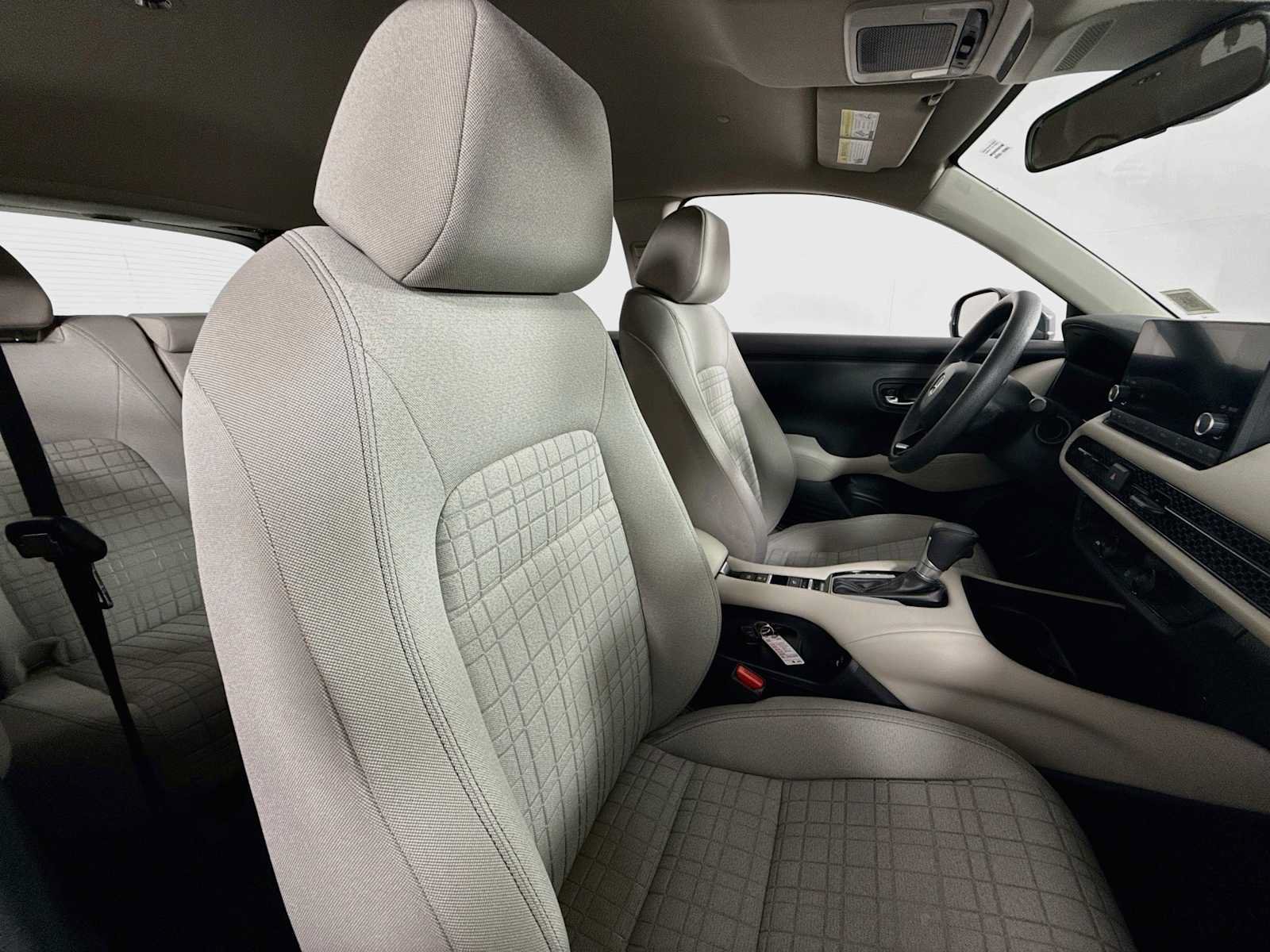 Used 2024 Honda HR-V LX image 35