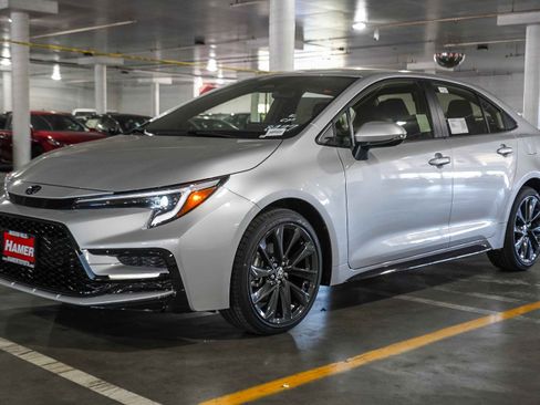 New 2026 Toyota Corolla SE image 3