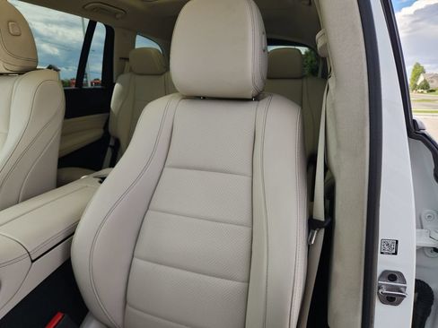 Used 2024 Mercedes-Benz GLS 450 4MATIC image 13