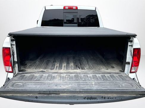 Used 2017 RAM 1500 Big Horn AWD/4WD image 7