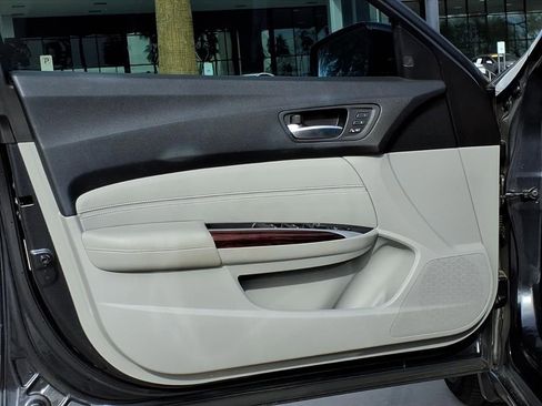 Used 2015 Acura TLX w/ Technology Package image 18