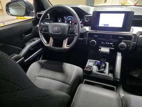 Used 2025 Toyota 4Runner SR5 AWD/4WD image 20