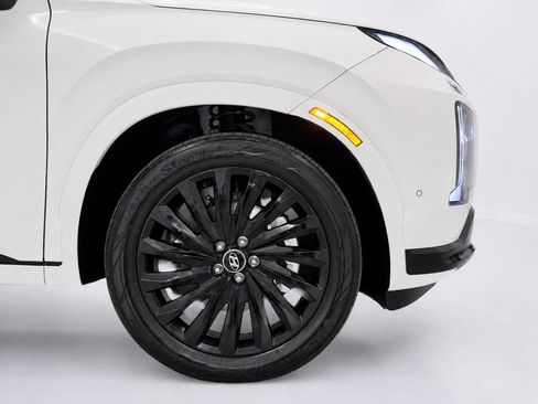 Used 2025 Hyundai Palisade Calligraphy AWD/4WD image 9