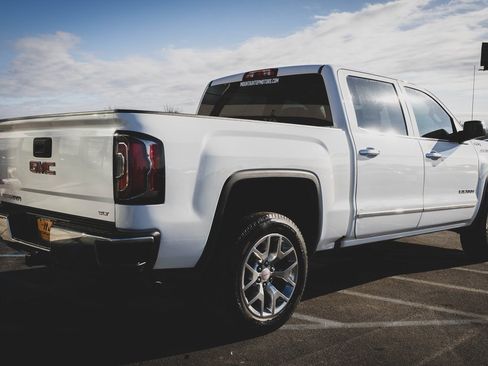 Used 2017 GMC Sierra 1500 SLT w/ SLT Premium Package image 33