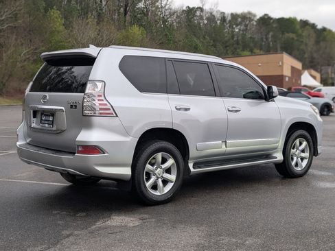Used 2018 Lexus GX 460 GX 460 w/ Preferred Accessory Package image 10