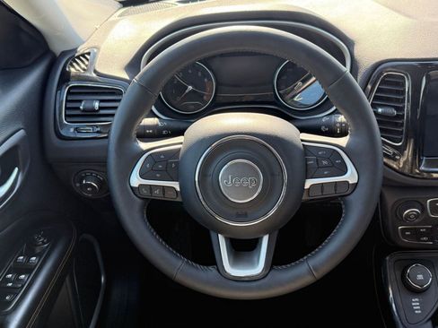 Used 2018 Jeep Compass Limited w/ Navigation Group image 15