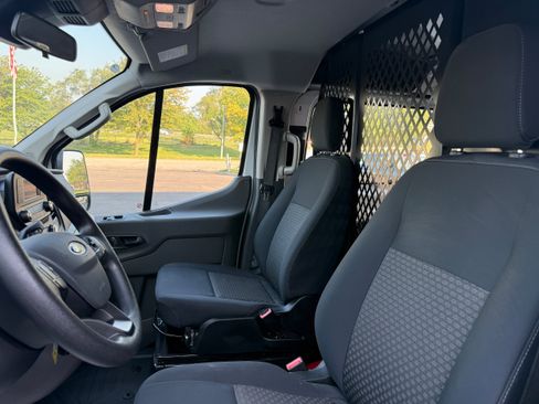 Used 2024 Ford Transit 250 Low Roof w/ Exterior Upgrade Package RWD image 2