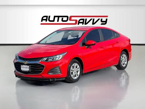 Used 2019 Chevrolet Cruze LS FWD image 3