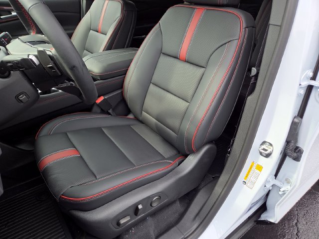 New 2027 Chevrolet Traverse RS w/ LPO, Floor Liner Package AWD/4WD image 26
