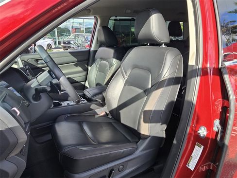 Used 2023 Nissan Pathfinder SL image 11