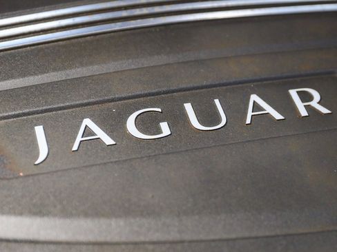 Used 2010 Jaguar XK Convertible image 2