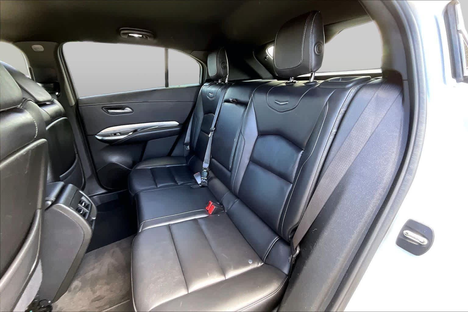 Used 2022 Cadillac XT4 Premium Luxury w/ Safety Alert Package AWD/4WD image 19