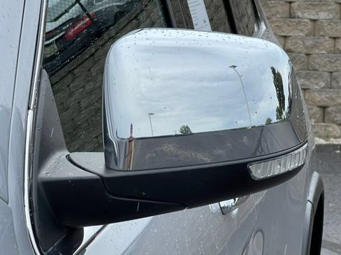 Used 2020 Jeep Grand Cherokee Limited AWD/4WD image 36