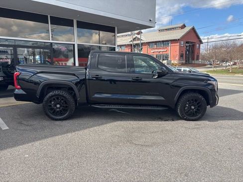 Used 2025 Toyota Tundra Limited image 42
