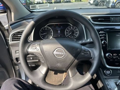 Used 2023 Nissan Murano S AWD/4WD image 13