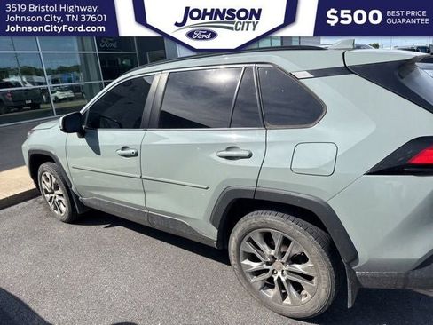 Used 2021 Toyota RAV4 XLE Premium AWD/4WD image 21