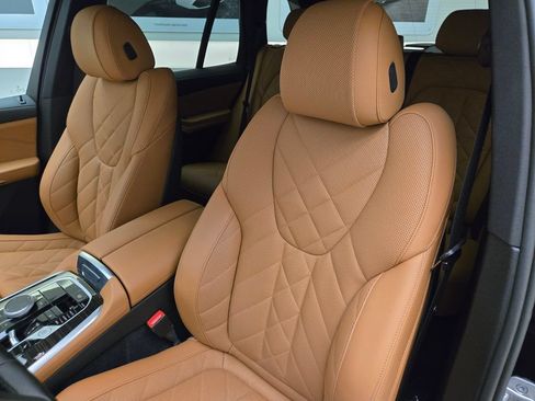 Used 2025 BMW X5 sDrive40i w/ M Sport Package RWD image 31