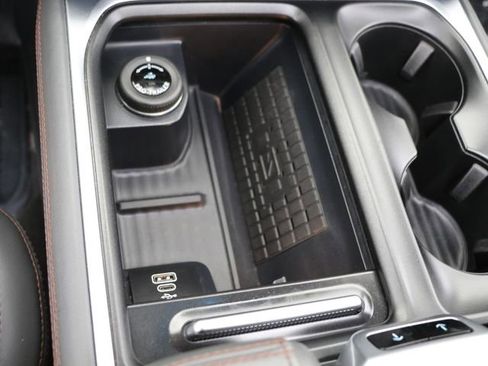 Used 2025 Ford Expedition Active AWD/4WD image 27
