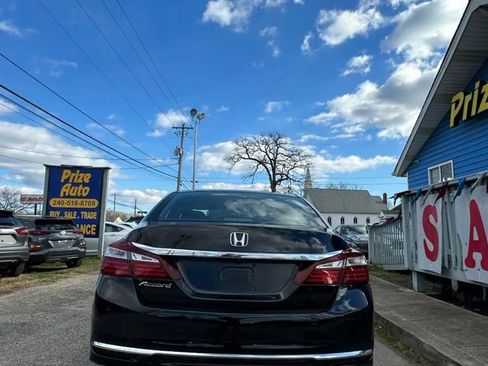 Used 2017 Honda Accord LX image 5