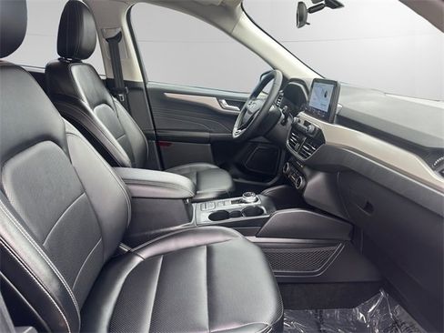 Used 2022 Ford Escape SEL image 15