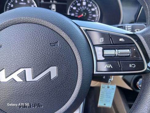 Used 2022 Kia Forte LXS FWD image 29