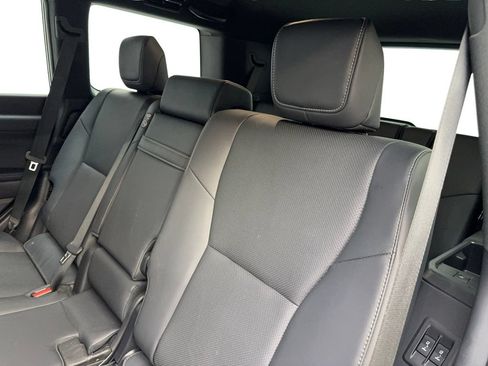 Used 2024 Lexus GX 550 w/ Accessory Package (Z1) AWD/4WD image 33
