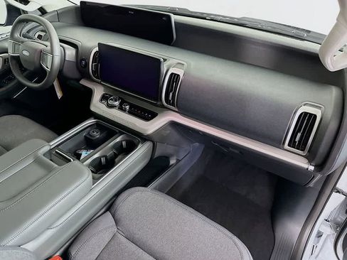New 2026 Ford Expedition Active RWD image 32