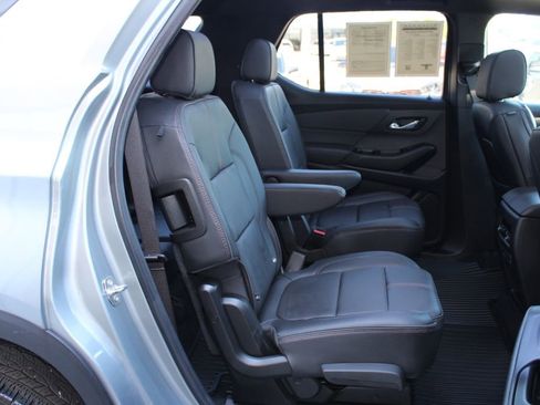 Used 2023 Chevrolet Traverse RS AWD/4WD image 56