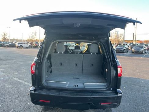 Used 2021 Lincoln Navigator Reserve w/ Equipment Group 208A image 10