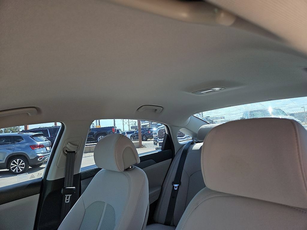 Used 2017 Hyundai Sonata SE FWD image 20