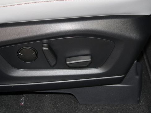 New 2026 Ford Explorer Active w/ Active Comfort Package RWD image 28