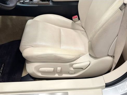 Used 2010 Lexus IS 350C RWD image 15