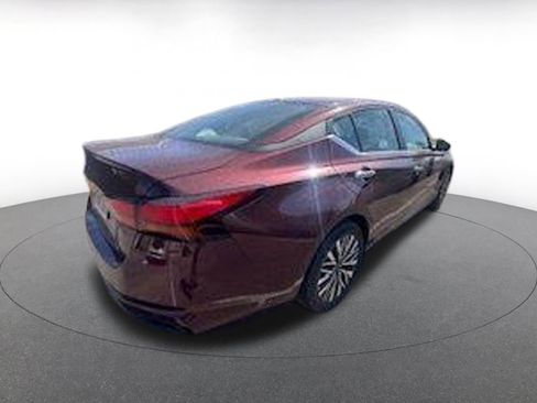 Used 2025 Nissan Altima 2.5 SV image 9