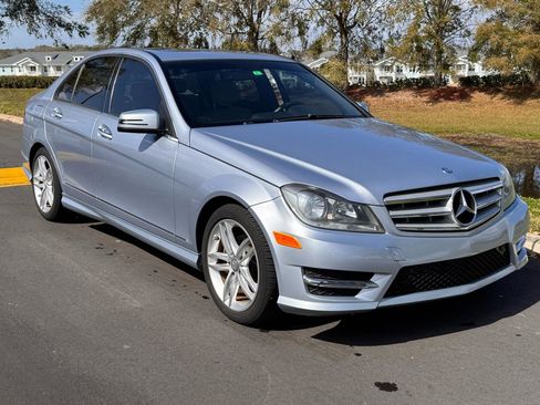 Used 2013 Mercedes-Benz C 250 Sport image 23