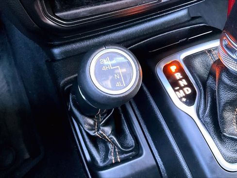 Used 2021 Jeep Wrangler Unlimited Sahara image 33