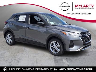 New 2025 Nissan Kicks S