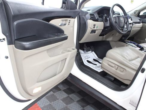Used 2017 Honda Pilot Elite image 14
